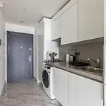 Trendy Cool Bright Parking Poolviews! #254 Istambul