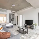 Trendy Cool Bright Parking Poolviews! #254 Istambul