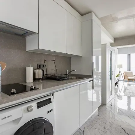 Lejlighed Trendy Cool Bright Parking Poolviews! #254 Istanbul