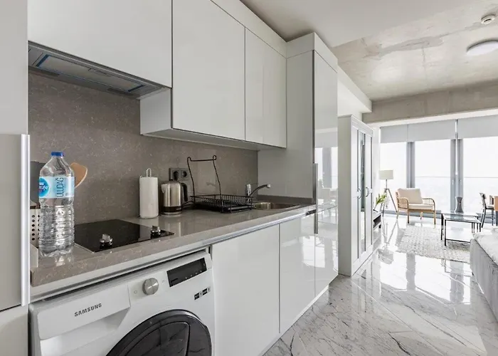 Διαμέρισμα Trendy Cool Bright Parking Poolviews! #254 Κωνσταντινούπολη