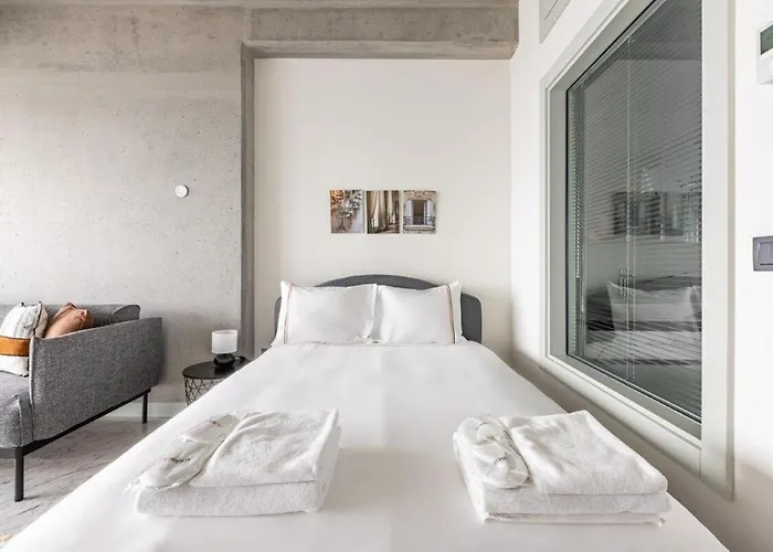 Trendy Cool Bright Parking Poolviews! #254 Διαμέρισμα *