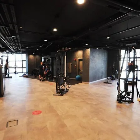 Trendy Cool Bright Parking Poolviews! #254 *