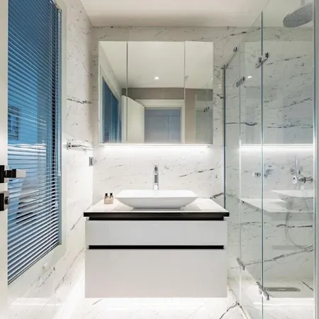 Trendy Cool Bright Parking Poolviews! #254 Апартаменты *